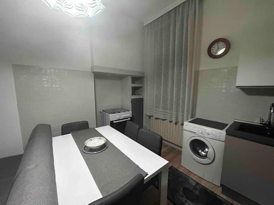 Appartement Mirella Apt, 2min Train Station Mestre