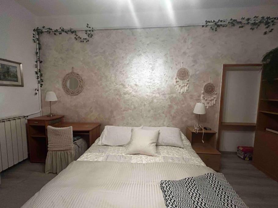 Mirella Apt, 2min Train Station Appartement Mestre